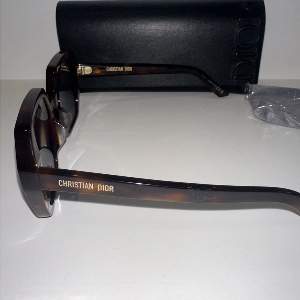 Christian DIOR Midnight 2F Geometric Sunglasses - Picture 4 of 4